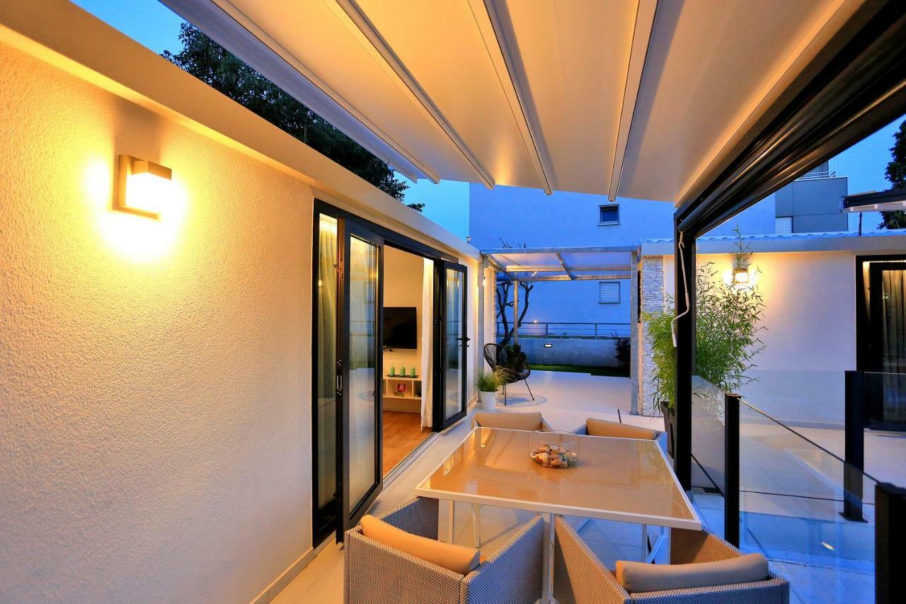 First Apartment Zadar Exterior photo